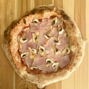 Pizza Prosciutto e Funghi